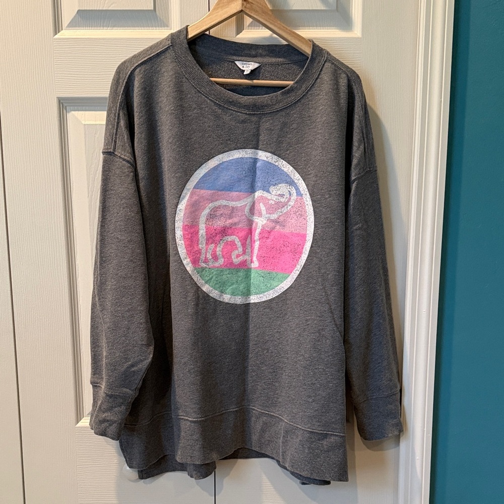 # Crown & Ivy 2X Gray tunic elephant sweatshirt